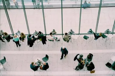 How To Use Social Media To Build Stronger Business Connections