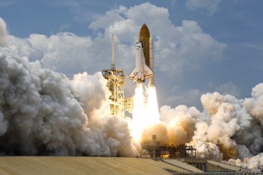 How To Use Social Media To Launch Your Online Business