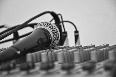 How to Start a Successful Podcast