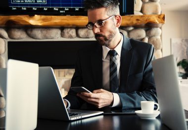 How to Use LinkedIn Video to Acquire More Leads and Customers