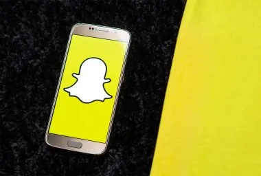 How to Use Snapchat's New 3D Selfie Camera Mode